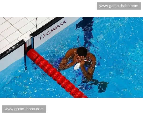 游泳泳帽：保护、时尚与性能的完美融合